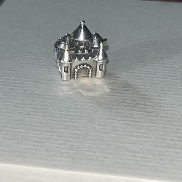 Pandora two tone castle charm - Picture 2 of 9